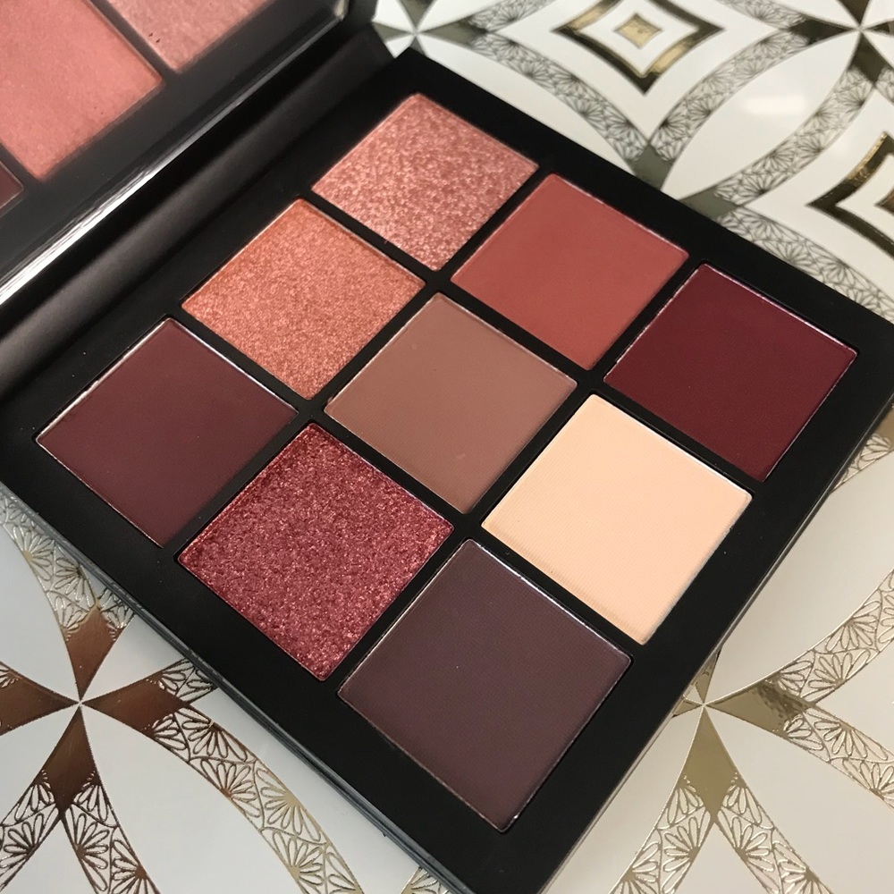 Huda Mauve Obsessions Eyeshadow Palette